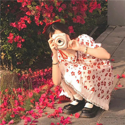 汶川伴游伴游女生飞傲松的资料